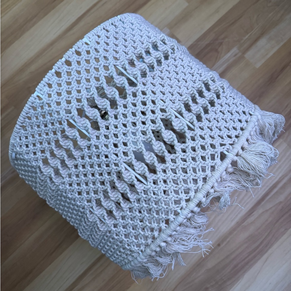 Macrame Lamp - Picture 2 of 4